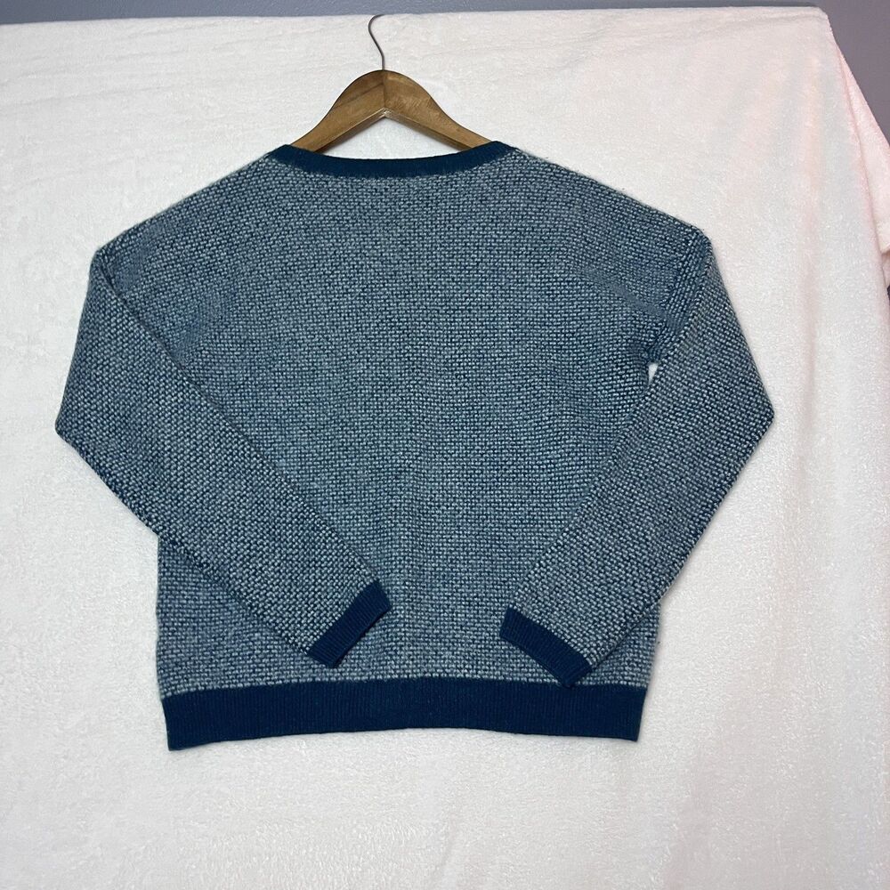 100% Cashmere Womens M Blue Teal Textured Crewneck Sweater 18” P2P Kier + J - Picture 4 of 9